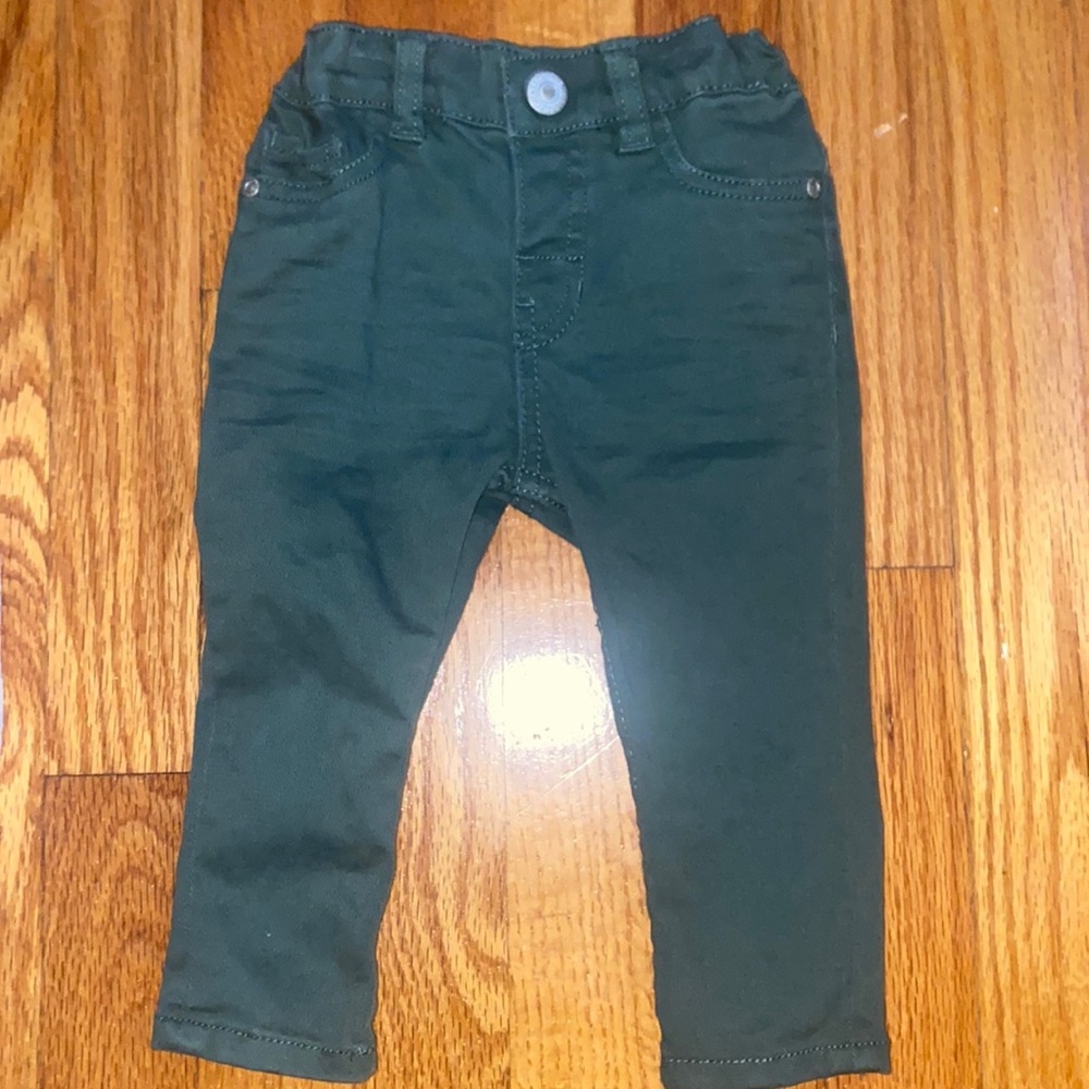 H&M green pants for baby